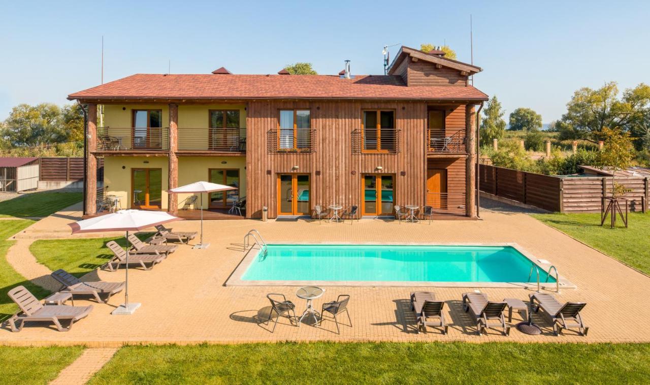 Eden Resort Yasnogorodka  Exterior photo