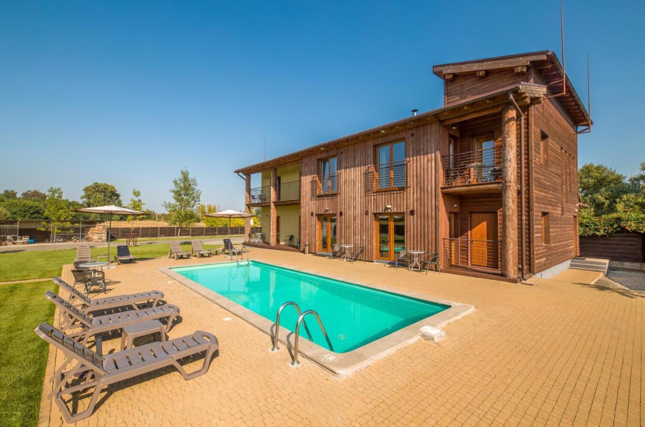 Eden Resort Yasnogorodka  Exterior photo